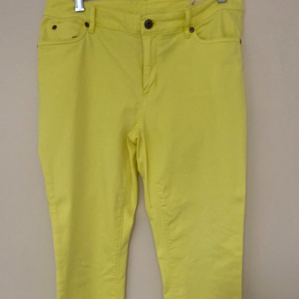 jeans in mellow yellow